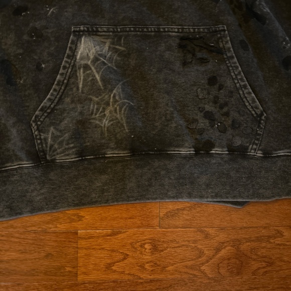 Oversized emo custom sweatshirt with holes - Picture 3 of 4